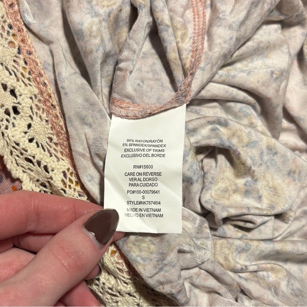 NWT Rewind Set of 2 Floral Babydoll Tops w/ Lace Trim - Picture 9 of 9